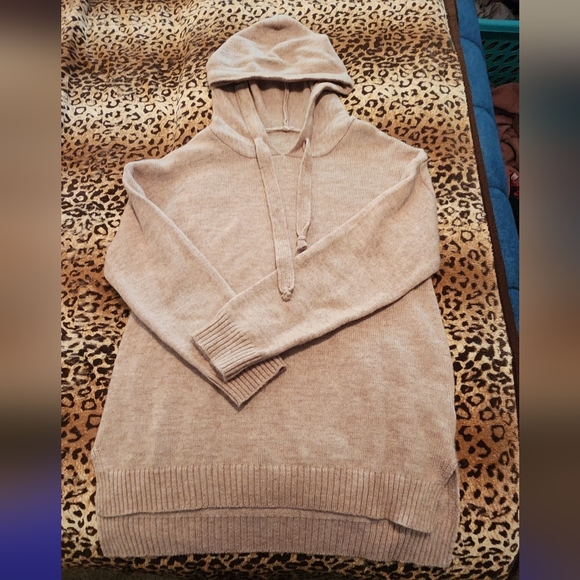 Hooded Sweater - Picture 1 of 2